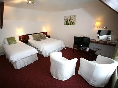 Manor Court Carnaby