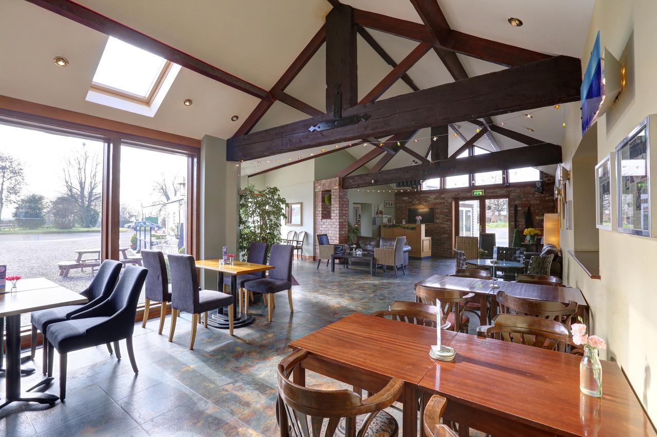 Hotel Manor Court 3*