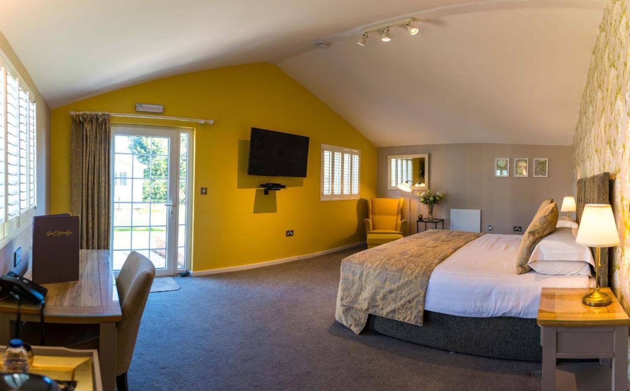 Manor Court Hotel