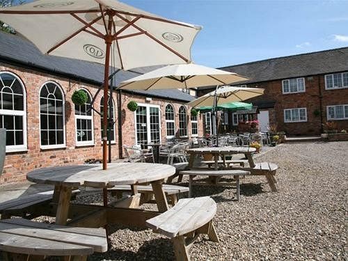 Manor Court Hotel